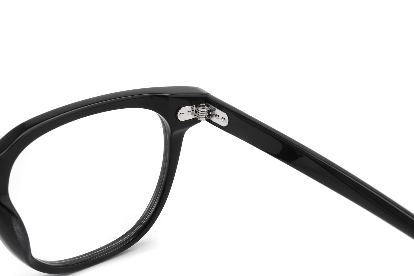 Optical Frames in UAE