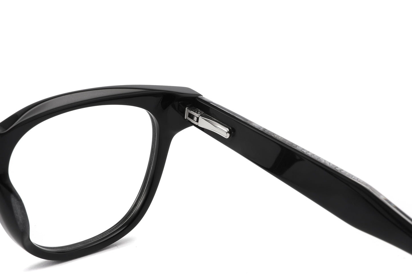 Optical Frames in UAE