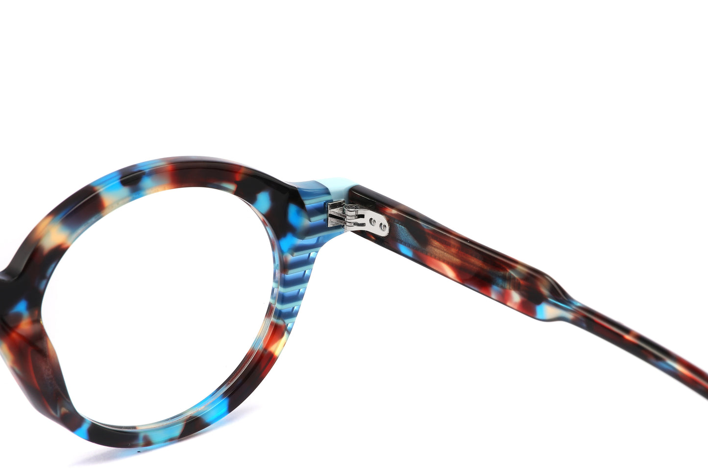 Optical Frames in UAE