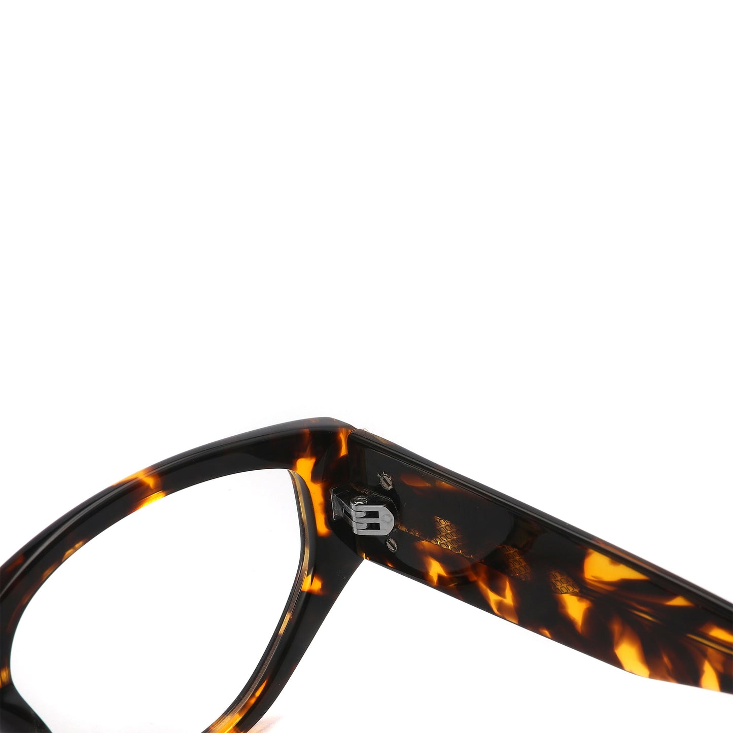 Optical Frames in UAE