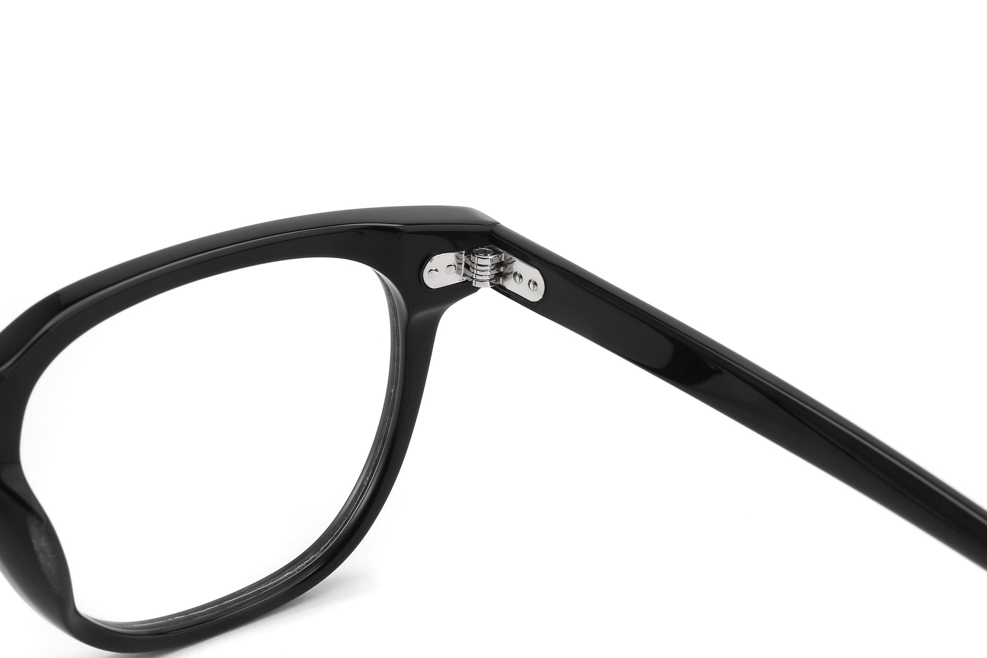 Optical Frames in UAE