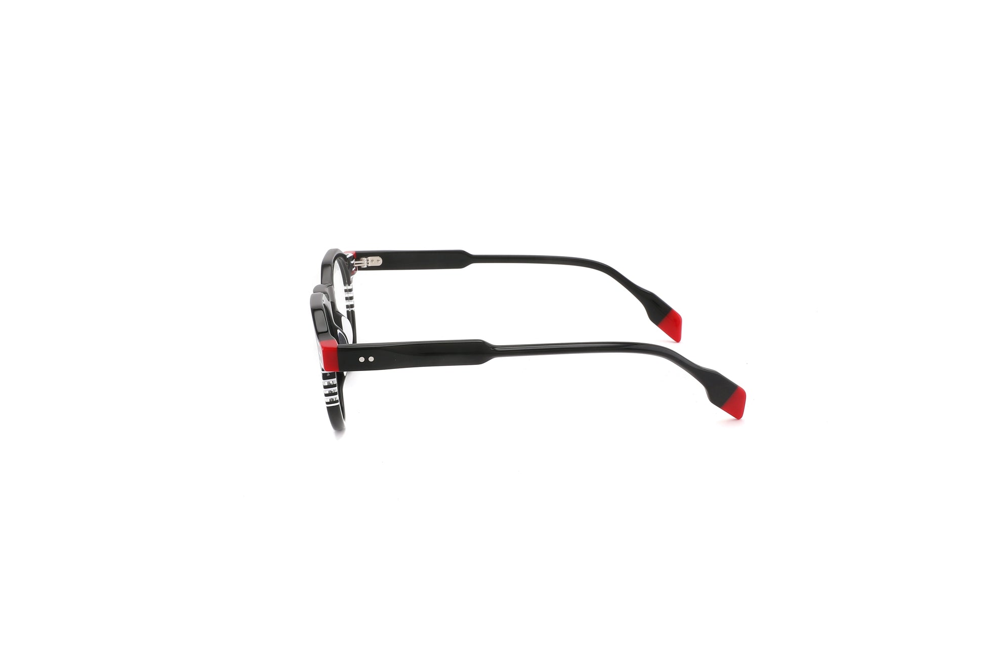 Optical Frames in UAE